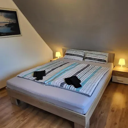 Privates Doppelzimmer Bei Der Weser-Ems Halle Ольденбург Экстерьер фото