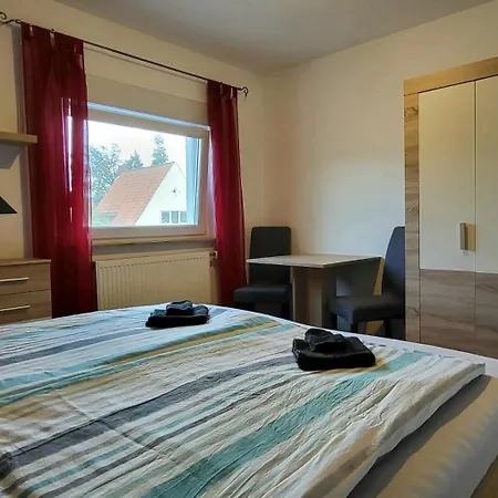 Privates Doppelzimmer Bei Der Weser-Ems Halle Ольденбург Экстерьер фото