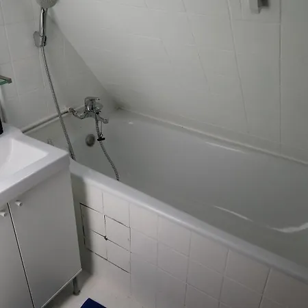 Privates Doppelzimmer Bei Der Weser-Ems Halle Ольденбург Экстерьер фото
