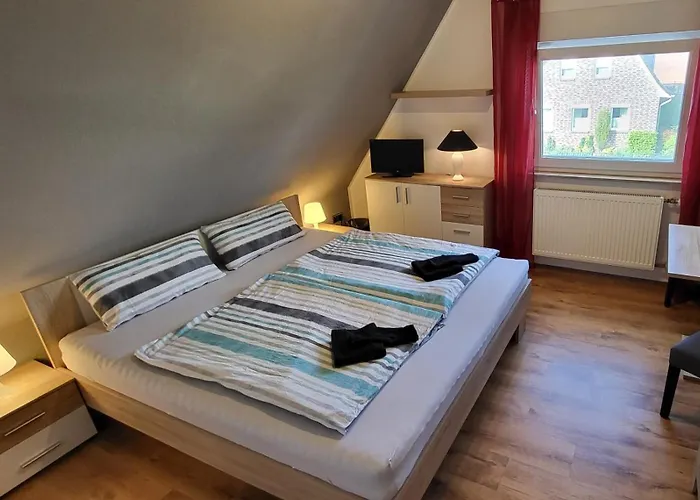 Privates Doppelzimmer Bei Der Weser-Ems Halle