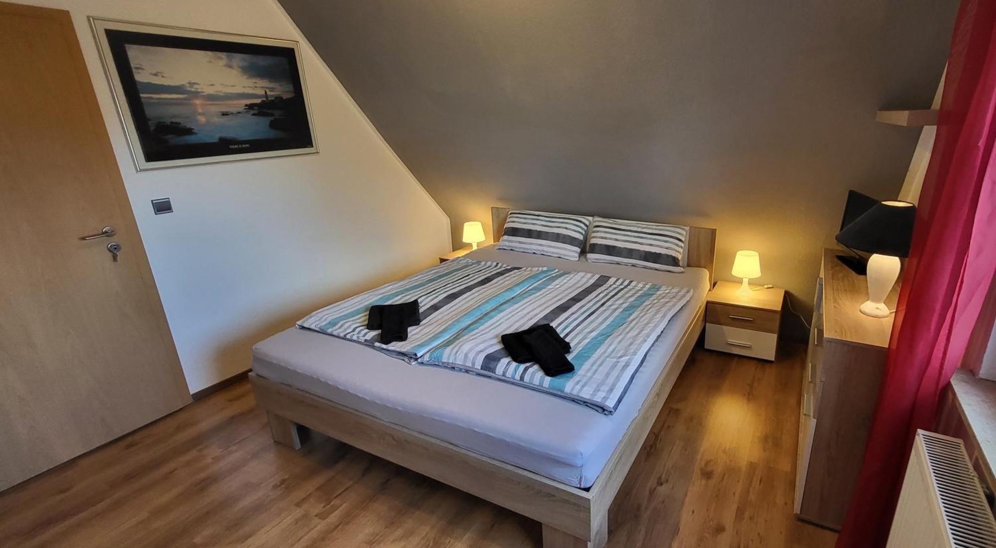 Privates Doppelzimmer Bei Der Weser-ems Halle