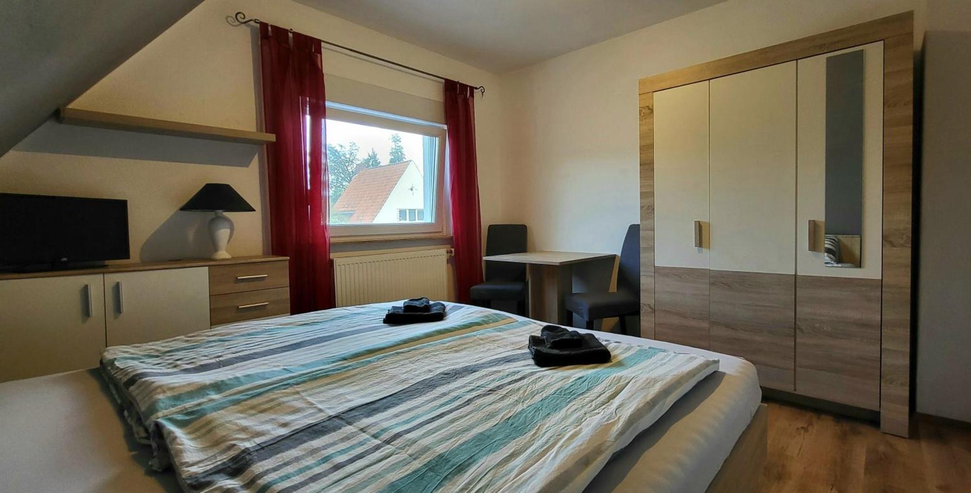 Privatunterkunft Privates Doppelzimmer Bei Der Weser-ems Halle *