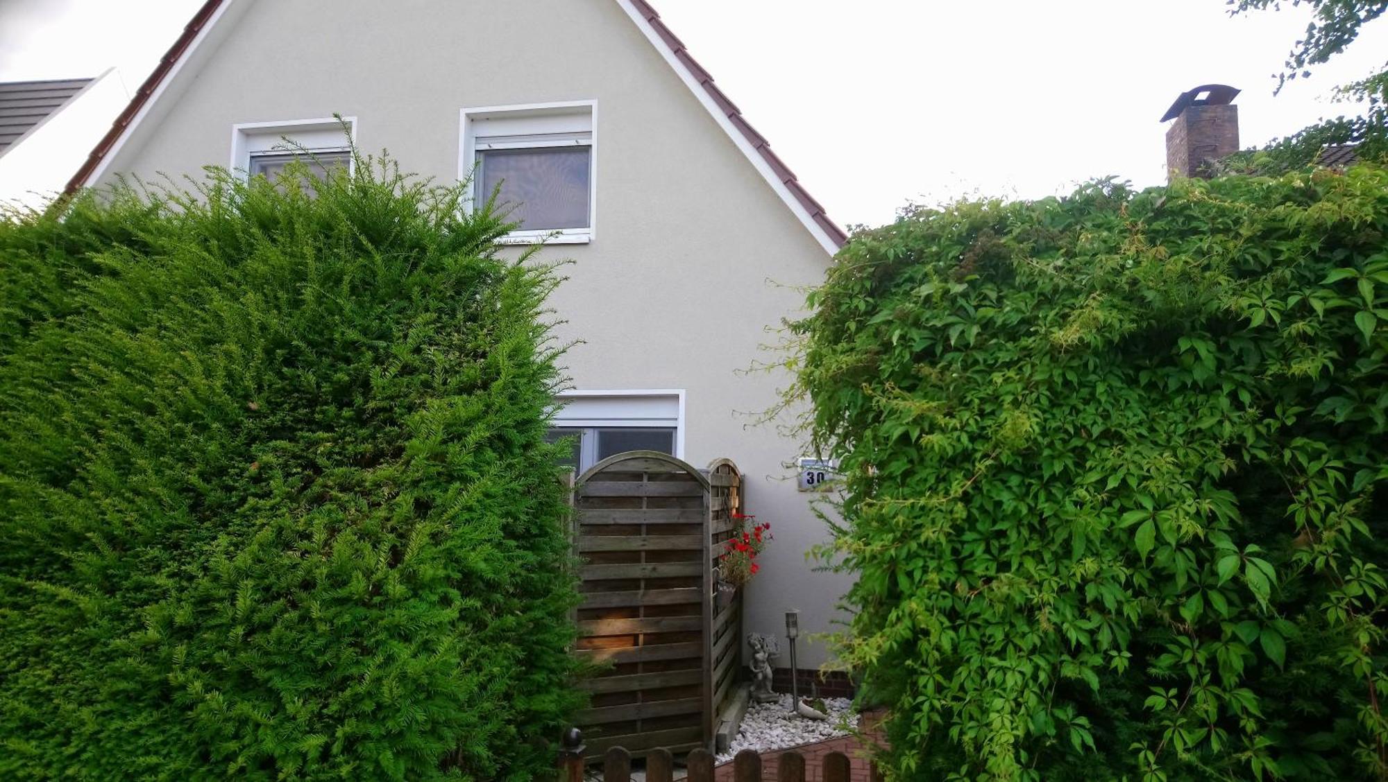 Privates Doppelzimmer Bei Der Weser-ems Halle Privatunterkunft