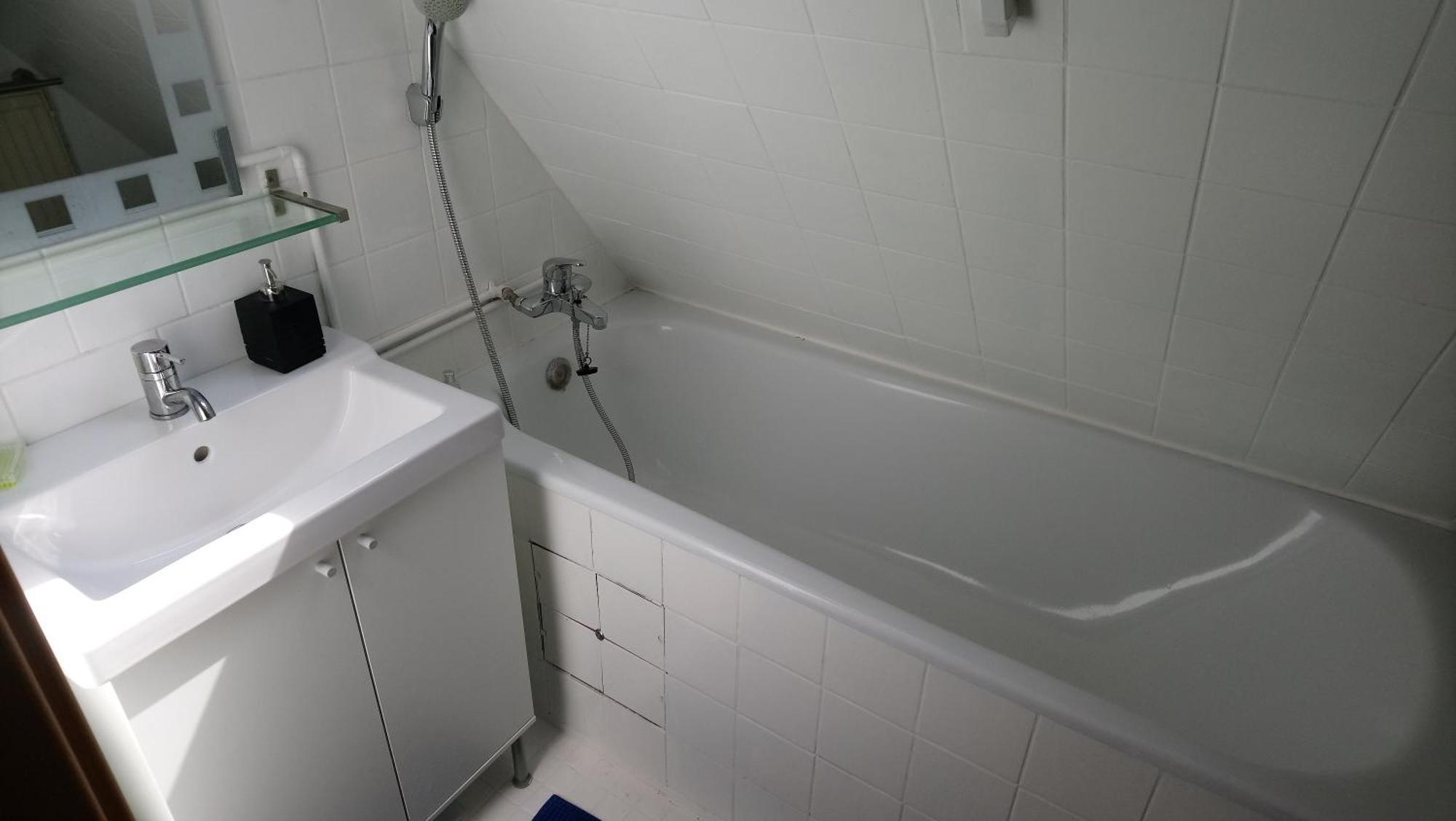 Privates Doppelzimmer Bei Der Weser-ems Halle * Oldenburg